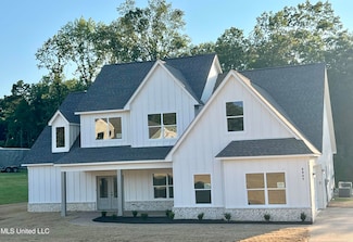 2907 Highwoods Dr, Byhalia, MS 38611