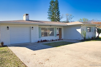 1300 SE 4th Ave, Crystal River, FL 34429