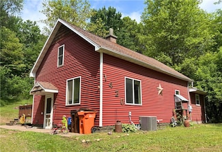 1420 Mckinley Rd, Eau Claire, WI 54703