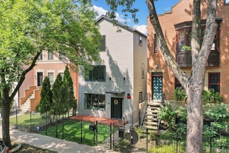 1726 W Huron St, Chicago, IL 60622