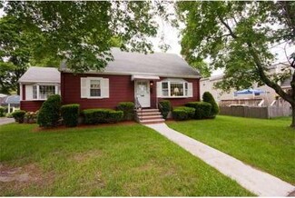 9 Lynwood Dr, Norwood, MA 02062
