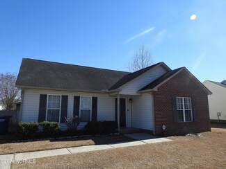 3815 Countryaire Dr, Ayden, NC 28513