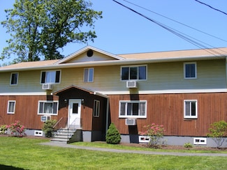 66 Raymonds Dr, Fairfield, CT 06824