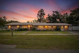 38606 3rd Ave, Zephyrhills, FL 33542