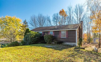 93 Stackpole Rd, Somersworth, NH 03878