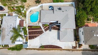 3900 Benedict Canyon Dr, Sherman Oaks, CA 91423