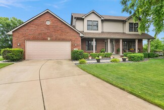 260 Crestview Ln, Dyer, IN 46311