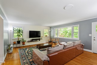 7 Woodward Way, Chapel Hill, NC 27516