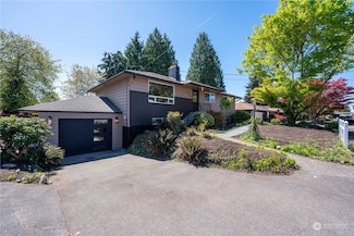 10605 NE 194th St, Bothell, WA 98011