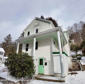 58 Owego St, Simpson, PA 18407