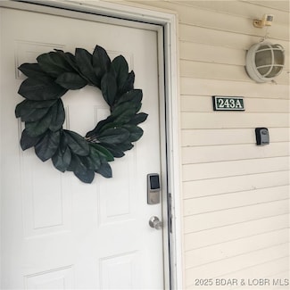 4800 Eagleview Dr Unit 243A, Osage Beach, MO 65065
