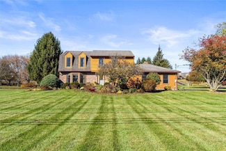 43 Plains Rd, Honeoye Falls, NY 14472