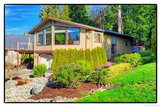 772 Shelter Bay Dr, La Conner, WA 98257