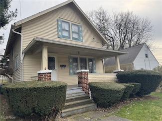 330 E Hopocan Ave, Barberton, OH 44203