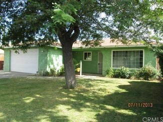 105 Clemmensen Ave, Madera, CA 93637