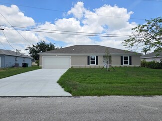 525 SW Feldman Ave, Port St. Lucie, FL 34953