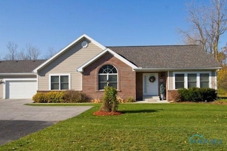 8026 Joshua Ln, Maumee, OH 43537