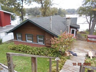 983 N Lakeview Dr, Lowell, IN 46356