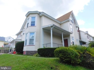 118 E Front St, Lansford, PA 18232