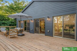 5005 Whitmore St, Omaha, NE 68152