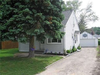 2035 Drouillard Rd, Northwood, OH 43619