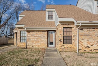 5615 Maple Ln, Newburgh, IN 47630