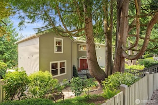 11205 NE 95th St, Kirkland, WA 98033