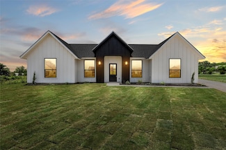 110 Salt Creek Rd, Lorena, TX 76655