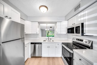 2214 S Cypress Bend Dr Unit 106, Pompano Beach, FL 33069