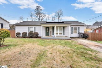 11 Strawberry Dr, Greenville, SC 29617