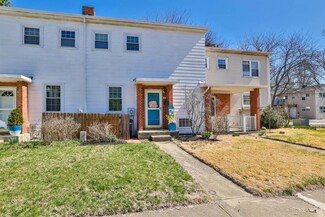 54 Flanders Ln, Cincinnati, OH 45218