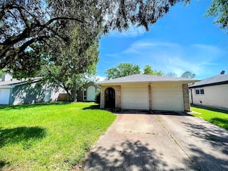 12219 South Dr, Houston, TX 77099