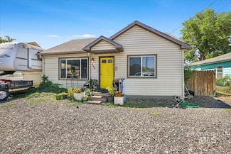 553 Sparks St N, Twin Falls, ID 83301