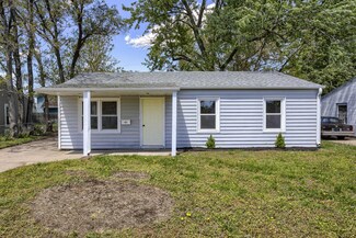 1014 Hiatt St, Carter Lake, IA 51510