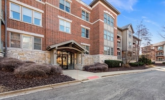 275 E Railroad Ave Unit 209, Bartlett, IL 60103