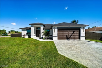 2419 Country Club Blvd, Cape Coral, FL 33990