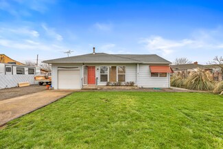 7960 Ajax St, White City, OR 97503
