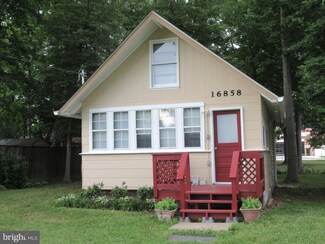 16858 Atkinson Rd, Cobb Island, MD 20625
