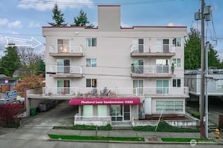 11532 15th Ave NE Unit 401, Seattle, WA 98125