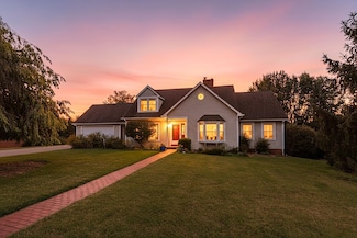 814 Lammermoor Dr, Staunton, VA 24401