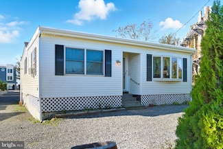 2 Northeast Dr, Manahawkin, NJ 08050