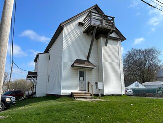 13 Oak St, Waterville, ME 04901