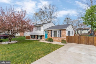9242 Oakglen Ct, Manassas, VA 20110