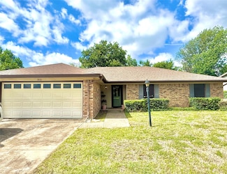 3932 Hemlock St, Fort Worth, TX 76137