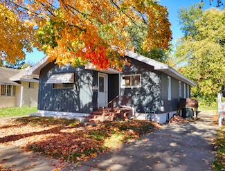 911 Hickory St, Niles, MI 49120