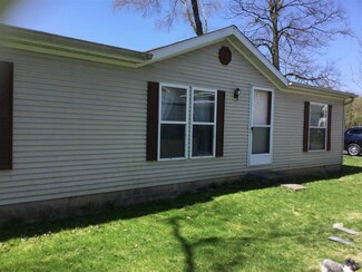17410 2nd St, Harlan, IN 46743