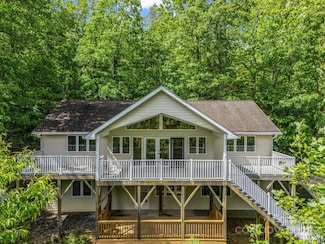 153 Old Lakey Gap Rd, Black Mountain, NC 28711