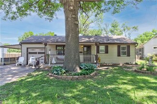 1103 S Northern Blvd, Independence, MO 64053