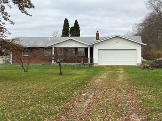 4447 Maple Grove Rd, Eaton, OH 45320