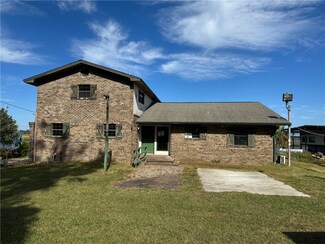 1381 Sapelo Ave NE, Townsend, GA 31331